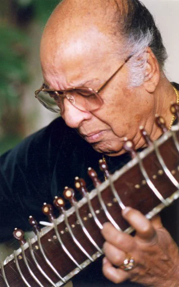 Ustad Vilayat Khan playing sitar
